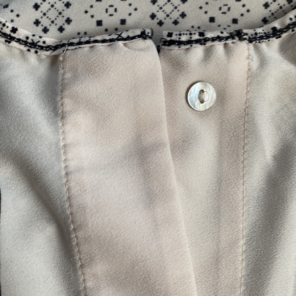 Studio M Tunic - Picture 3 of 4